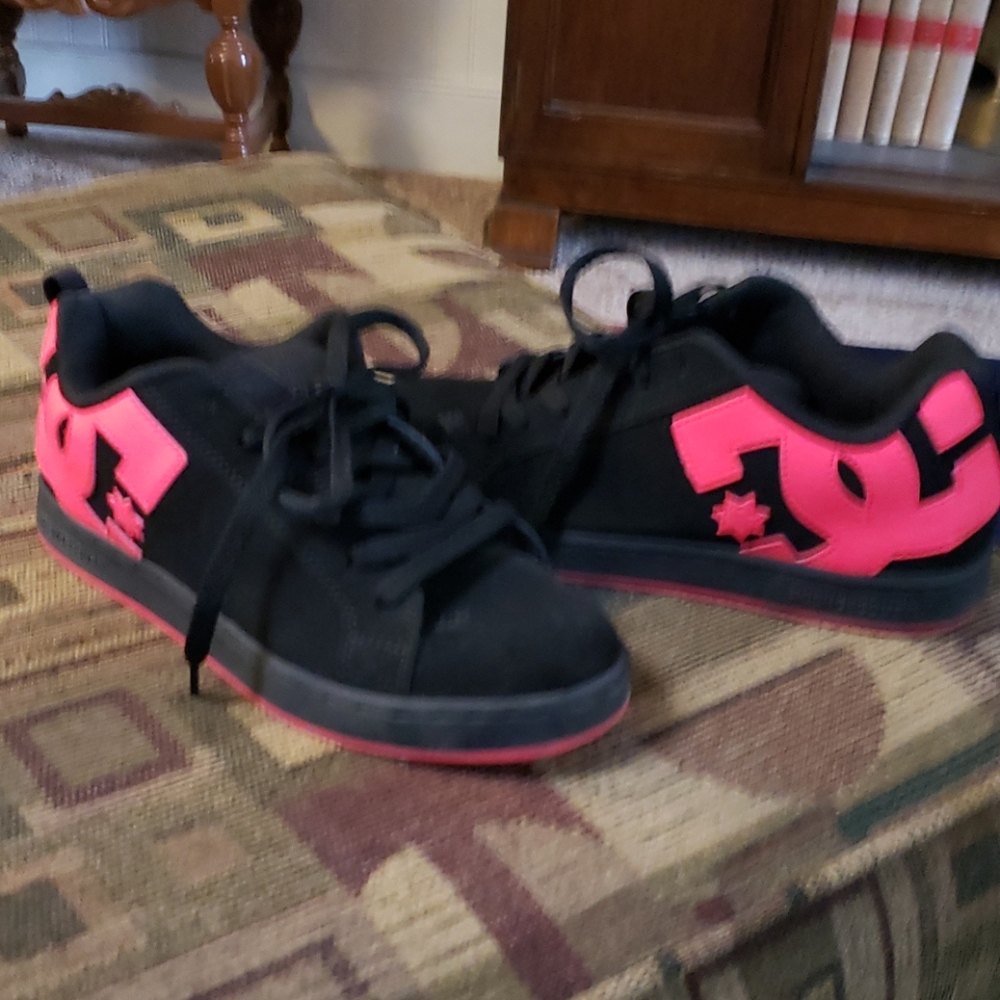 DC Skateboard Shoes